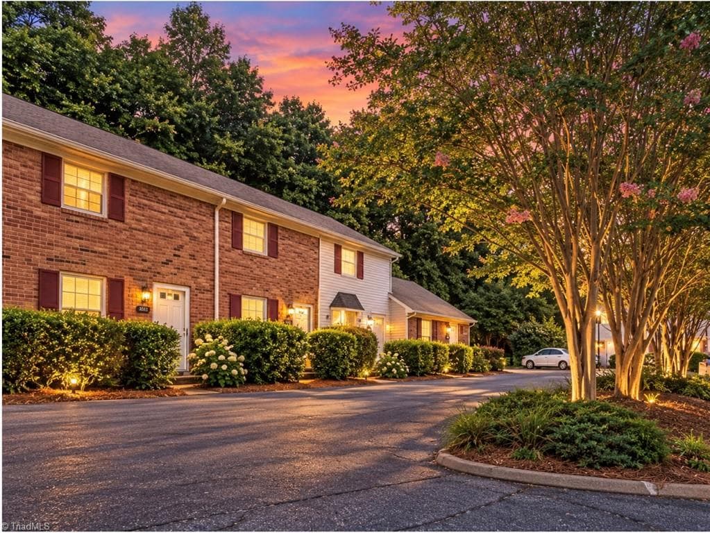 817 Brickwood Court, Winston-Salem NC 27127