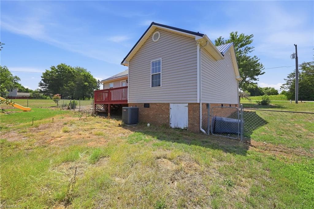 Stick/Site Built at 1502 Gibbs Road, Reidsville NC 27320, photo 27 of 36