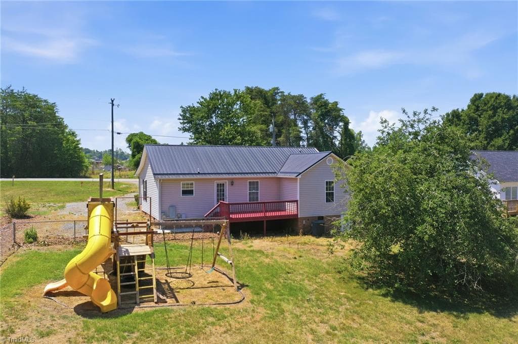 Stick/Site Built at 1502 Gibbs Road, Reidsville NC 27320, photo 28 of 36
