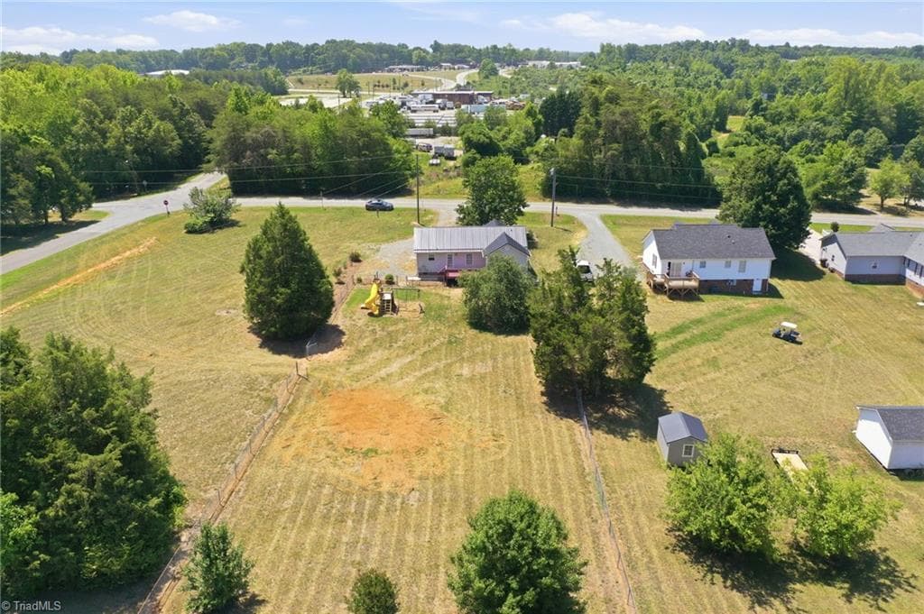 Stick/Site Built at 1502 Gibbs Road, Reidsville NC 27320, photo 33 of 36