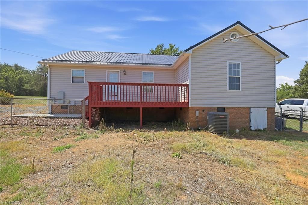 Stick/Site Built at 1502 Gibbs Road, Reidsville NC 27320, photo 25 of 36