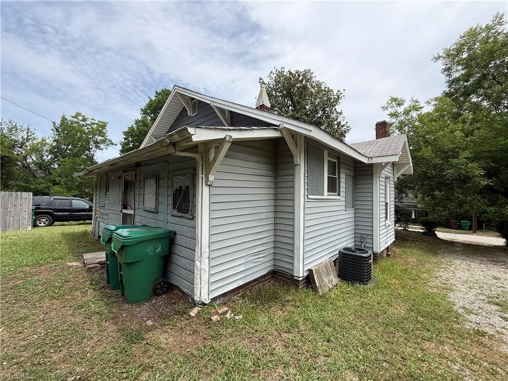 Stick/Site Built at 328 Ennis Street, High Point NC 27260, High Point, photo 11 of 50