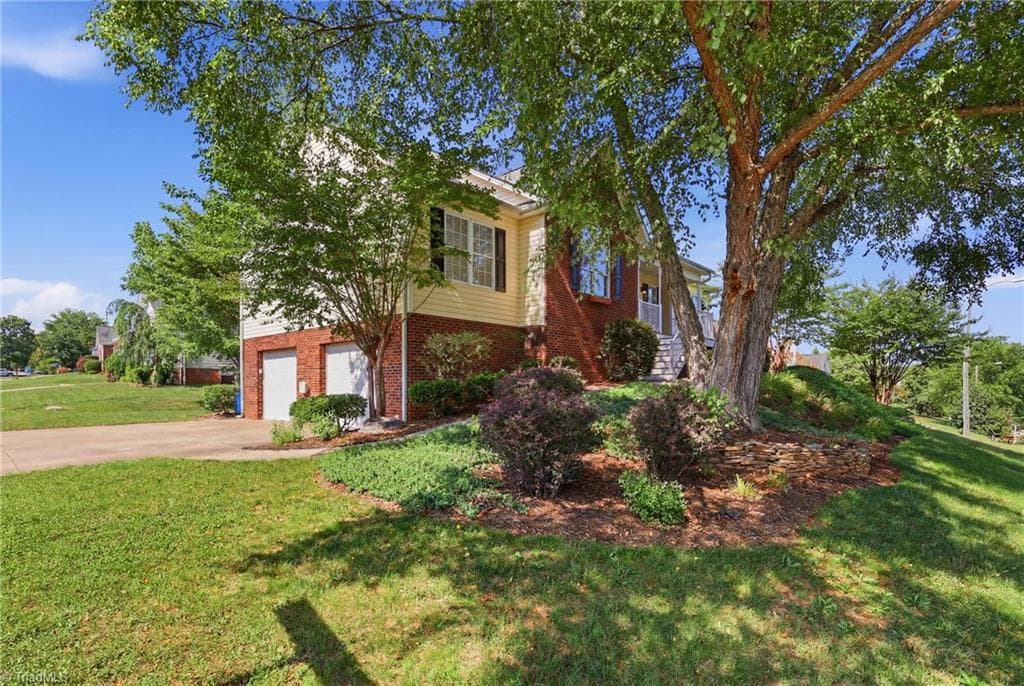 Stick/Site Built at 4595 Peter Pfaff Drive, Pfafftown NC 27040, photo 2 of 37