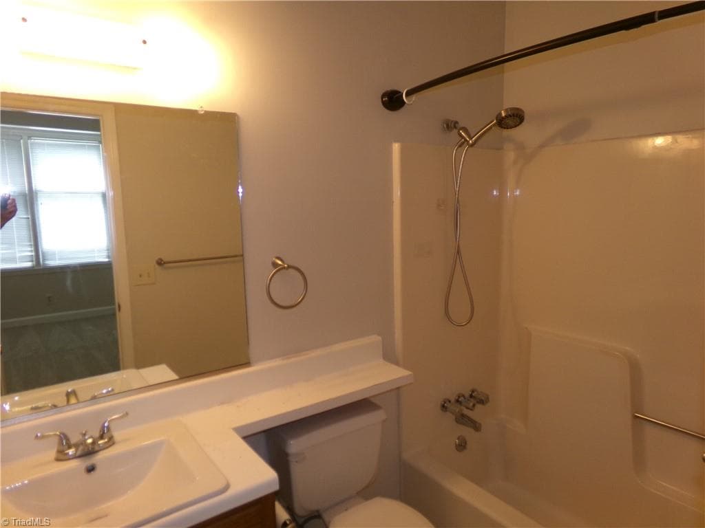 Stick/Site Built at 352 Meadows Circle, Winston-Salem NC 27104, Winston-Salem, photo 18 of 18