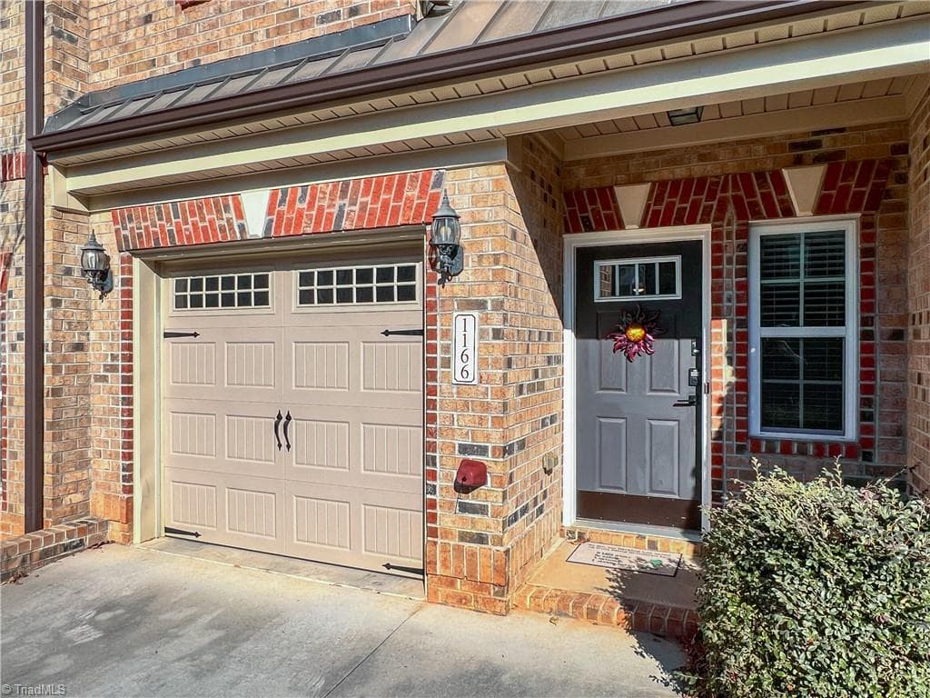 Stick/Site Built at 1166 Augustine Heights Drive, Winston-Salem NC 27103, Winston-Salem, photo 3 of 30