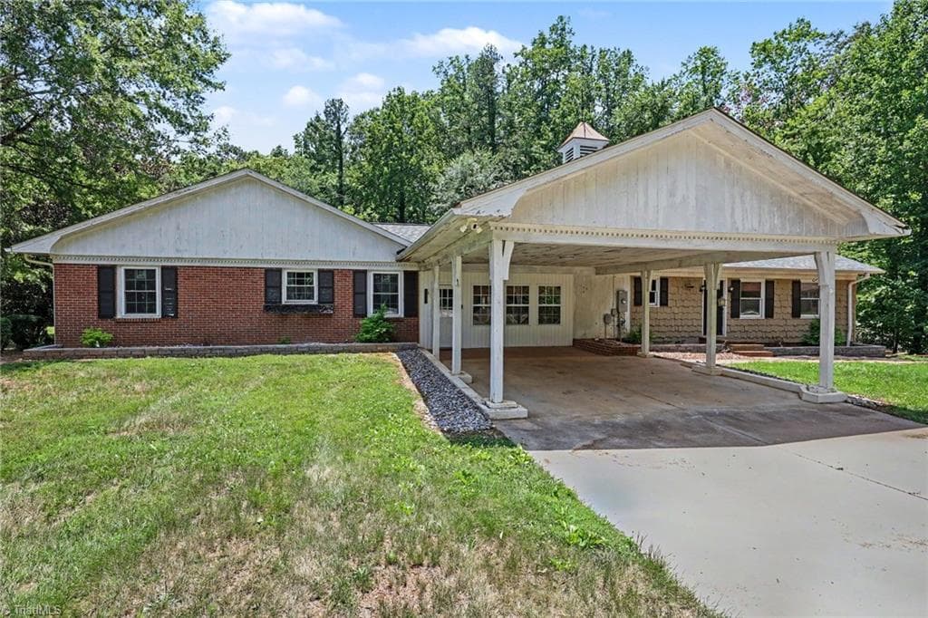 Stick/Site Built at 3063 Georgia Road, Yadkinville NC 27055, photo 5 of 38