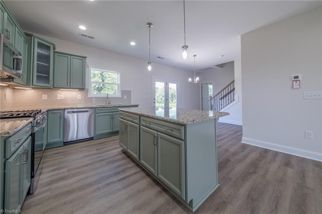 Stick/Site Built at 1318 Dandridge Drive, Kernersville NC 27284, photo 8 of 33