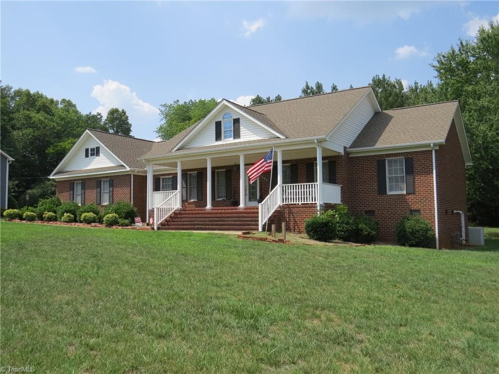 Stick/Site Built at 1464 Steve Street, Kernersville NC 27284, photo 2 of 33