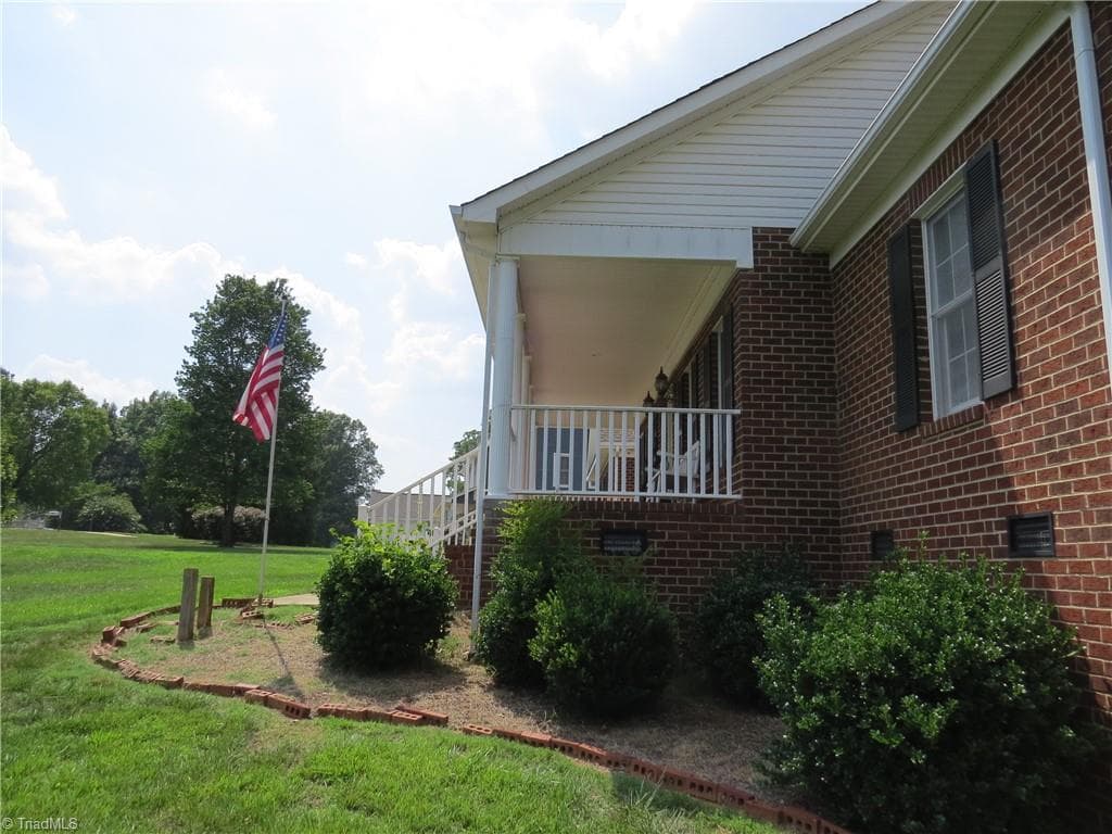 Stick/Site Built at 1464 Steve Street, Kernersville NC 27284, photo 7 of 33