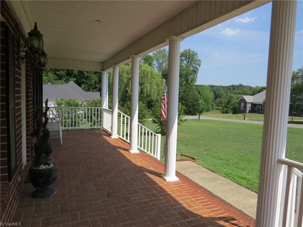 Stick/Site Built at 1464 Steve Street, Kernersville NC 27284, photo 8 of 33