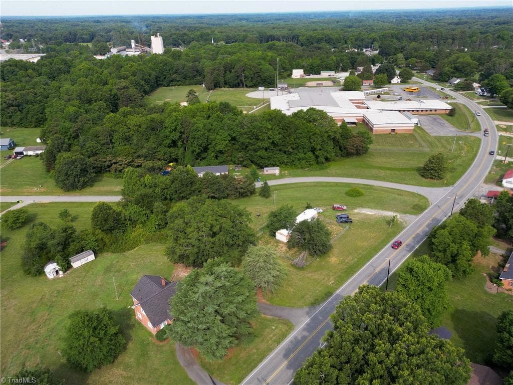 Stick/Site Built at 500 Midway School Road, Lexington NC 27295, Lexington, photo 34 of 36