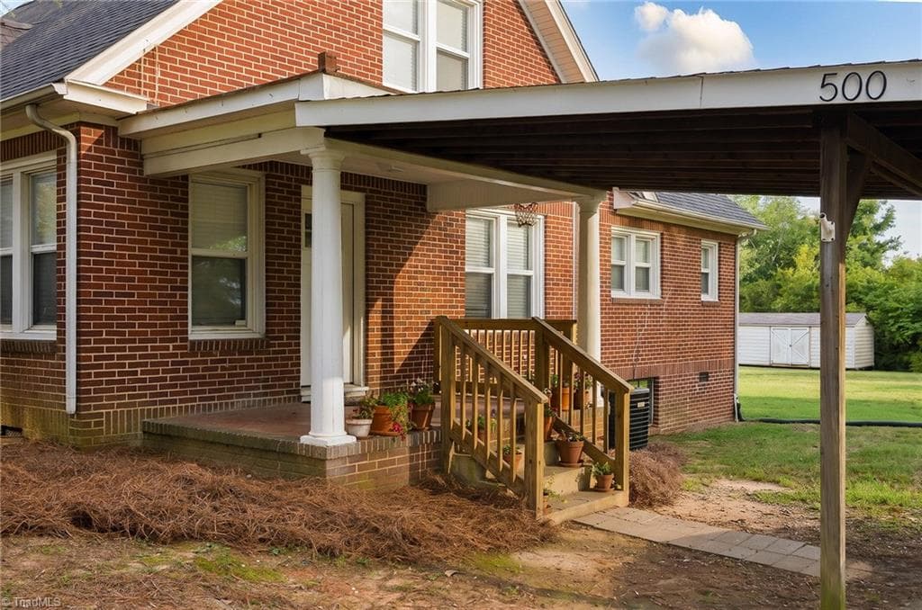 Stick/Site Built at 500 Midway School Road, Lexington NC 27295, Lexington, photo 4 of 36