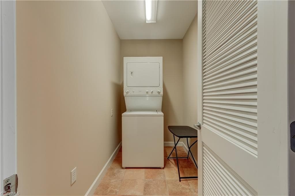 Stick/Site Built at 201 N Elm Street # 705, Greensboro NC 27401, photo 27 of 28