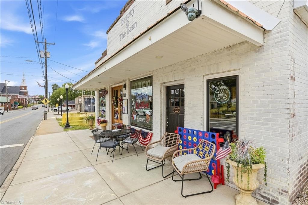 Remarks at 106 N Main Street, Salisbury NC 28144, Salisbury, photo 6 of 50