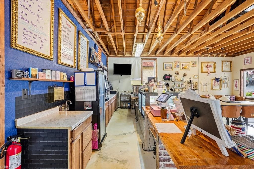 Remarks at 106 N Main Street, Salisbury NC 28144, Salisbury, photo 10 of 50