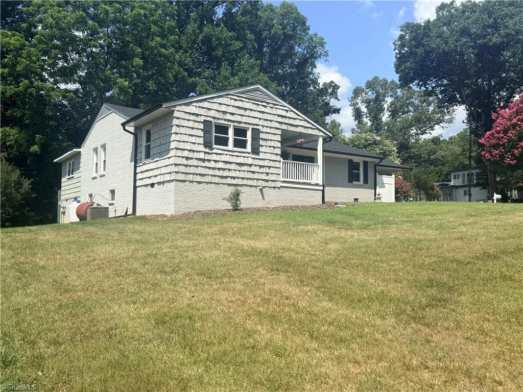 Stick/Site Built at 555 Shady Lane, Wilkesboro NC 28697, Wilkesboro, photo 5 of 48