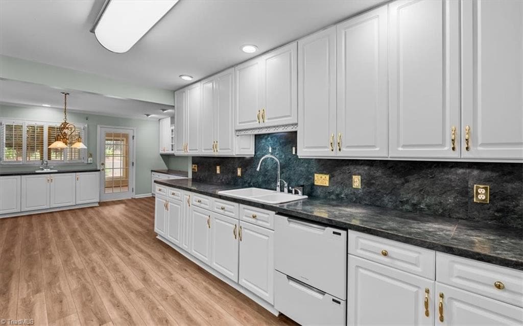 Stick/Site Built at 3912 Watauga Drive, Greensboro NC 27410, photo 16 of 50