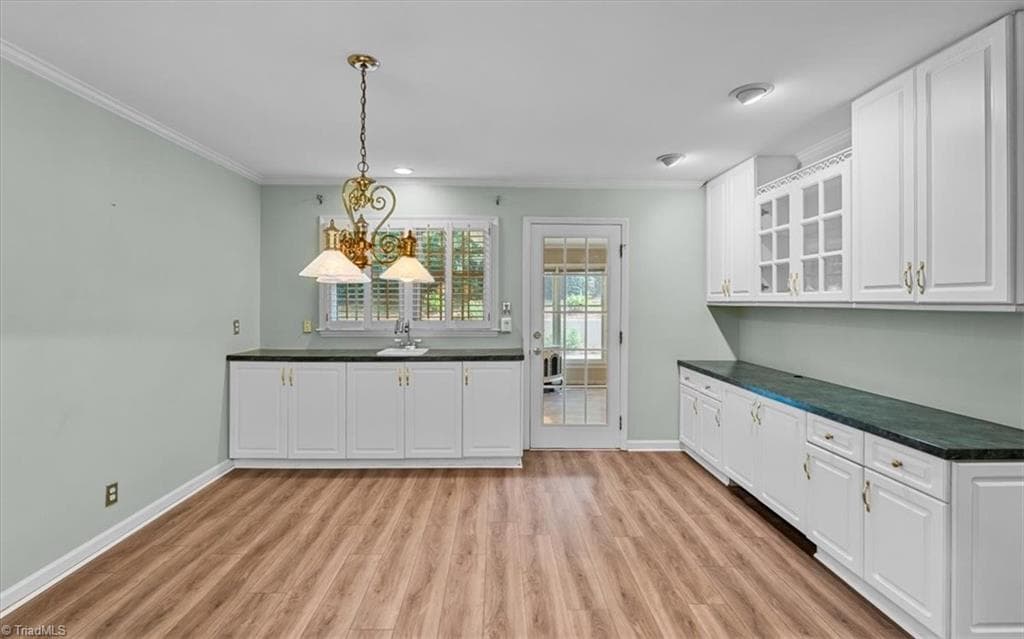 Stick/Site Built at 3912 Watauga Drive, Greensboro NC 27410, photo 10 of 50