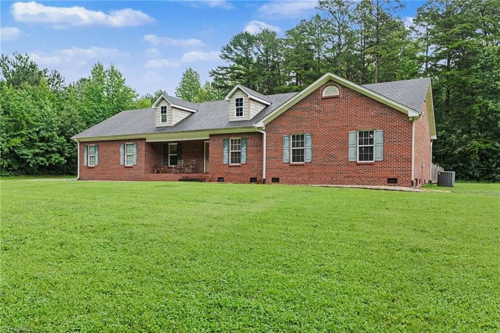 Stick/Site Built at 373 Bradley Tysinger Road, Lexington NC 27295, Lexington, photo 2 of 30
