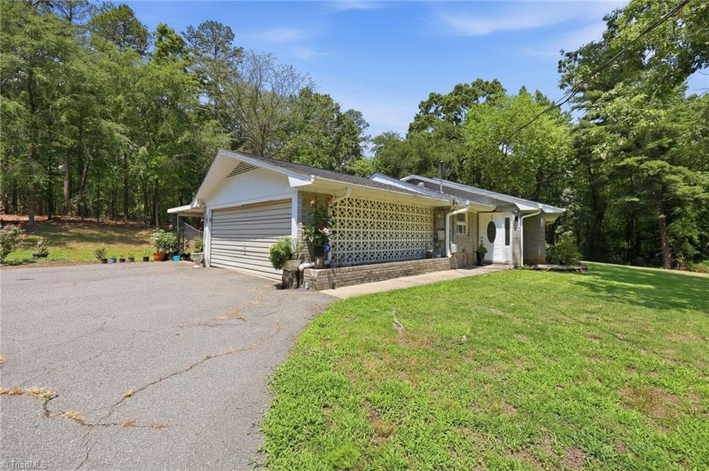 Stick/Site Built at 5931 Nc Highway 87, Graham NC 27253, photo 2 of 31