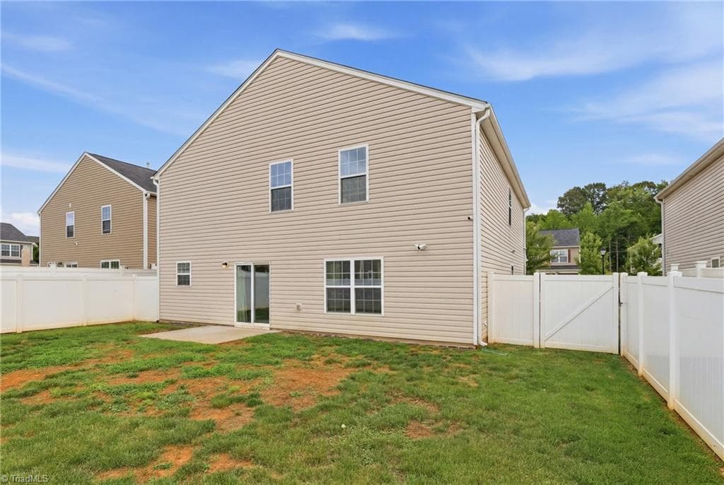 Stick/Site Built at 4011 Bobtail Court, Greensboro NC 27301, photo 38 of 40