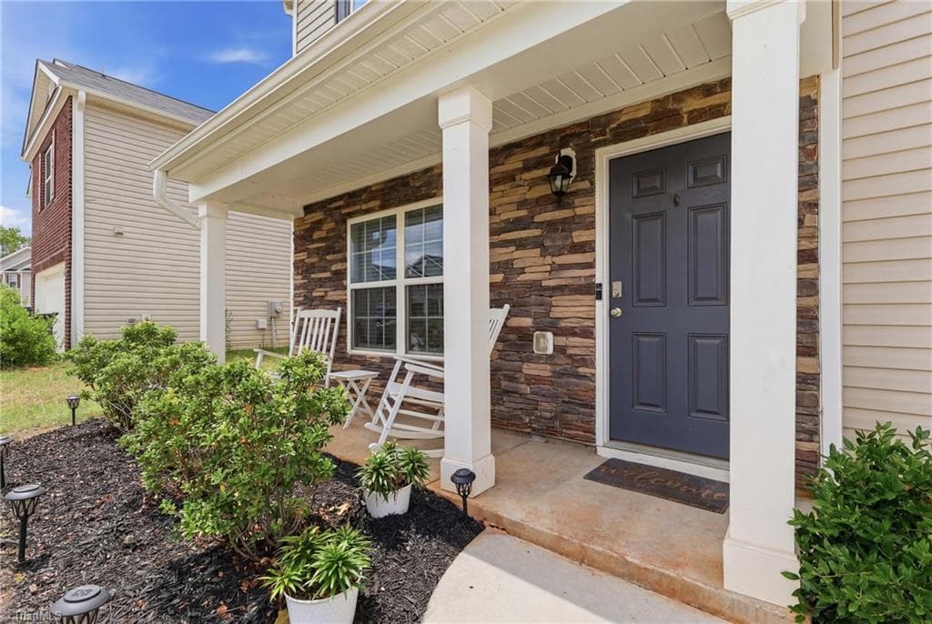 Stick/Site Built at 4011 Bobtail Court, Greensboro NC 27301, photo 4 of 40