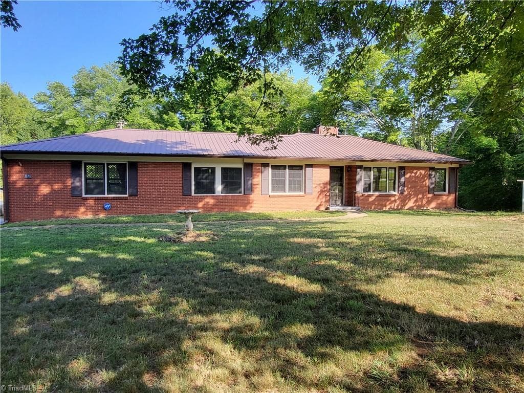 Stick/Site Built at 2678 Allred Road, Lexington NC 27292, photo 2 of 25