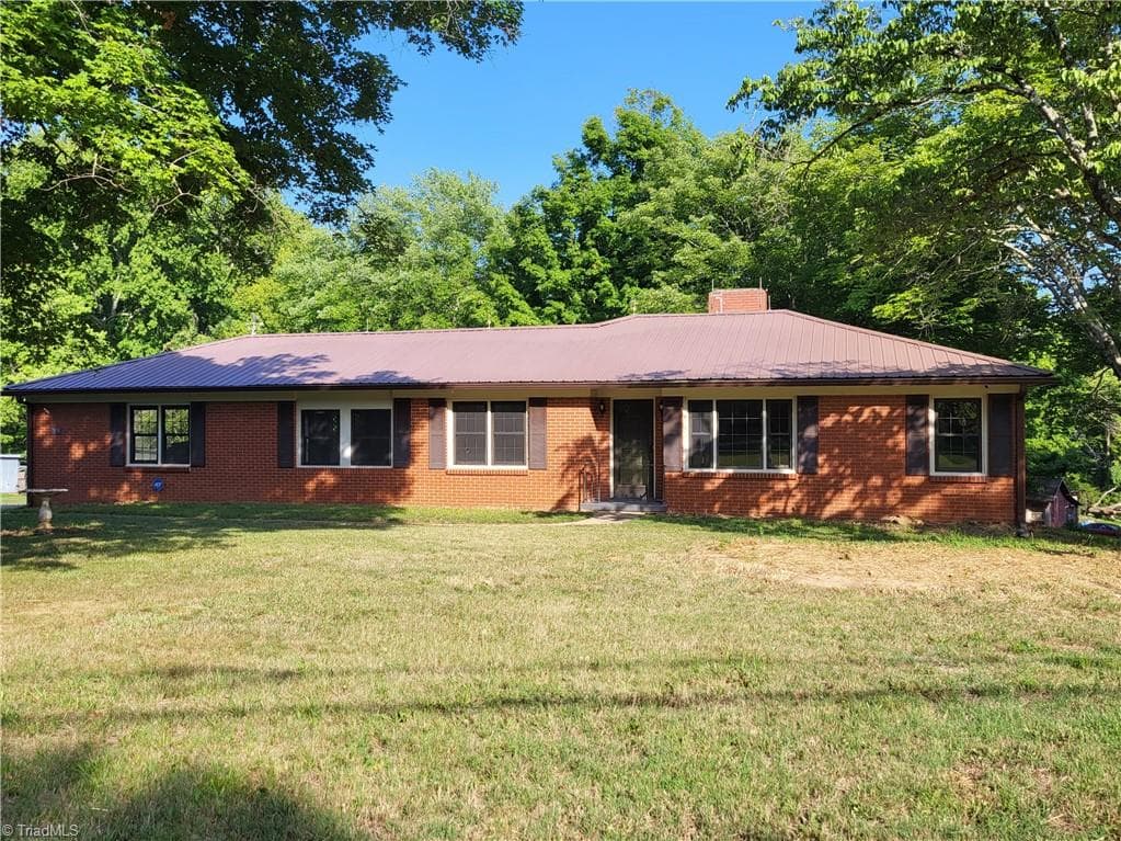 Stick/Site Built at 2678 Allred Road, Lexington NC 27292, photo 3 of 25