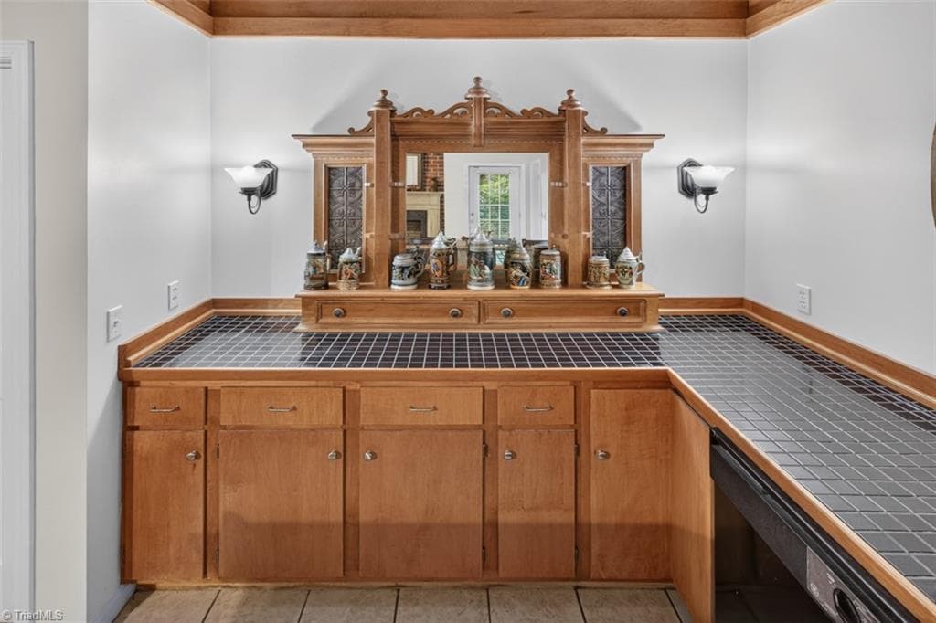 Basement Wet Bar - 827 Anns Court, Asheboro NC 27205, Asheboro
