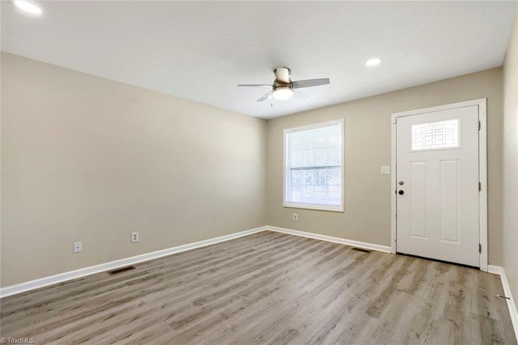 Stick/Site Built at 2204 Gable Way, High Point NC 27262, photo 5 of 19