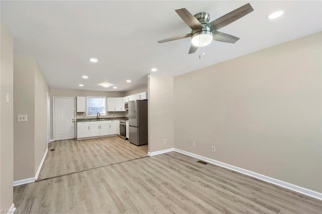 Stick/Site Built at 2204 Gable Way, High Point NC 27262, photo 4 of 19