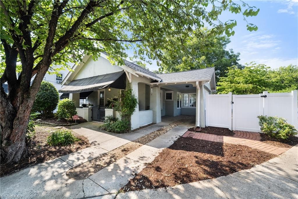 Stick/Site Built at 641 S Hawthorne Road, Winston-Salem NC 27103, Winston-Salem, photo 2 of 44