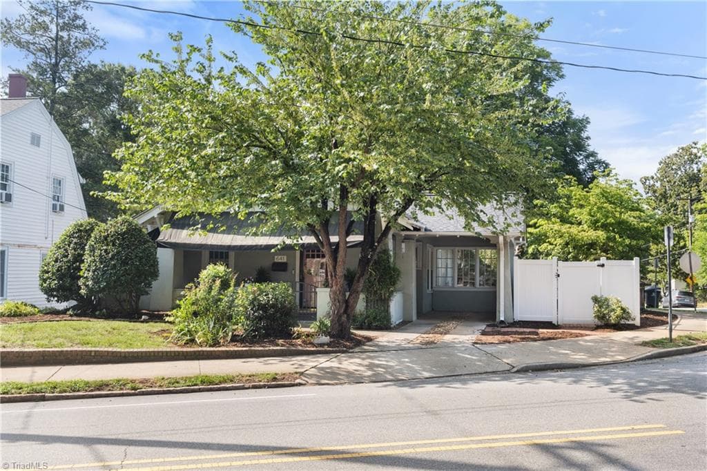 641 S Hawthorne Road, Winston-Salem NC 27103