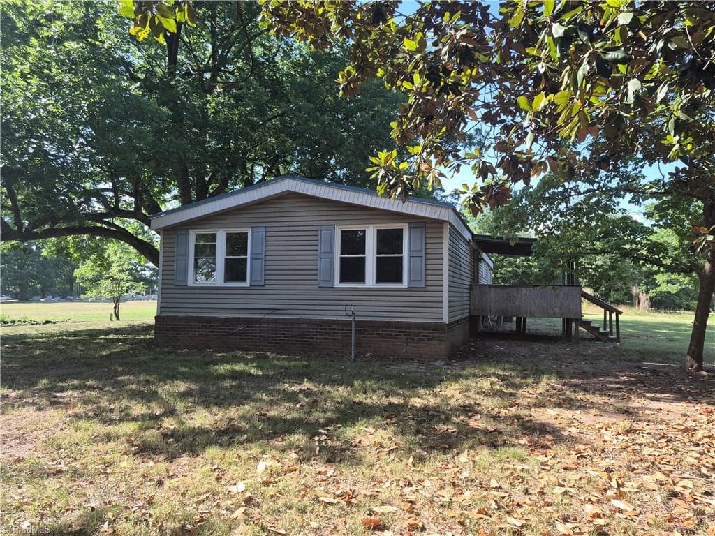 Manufactured Home at 467 Huffines Mill Road, Reidsville NC 27320, Reidsville, photo 3 of 42
