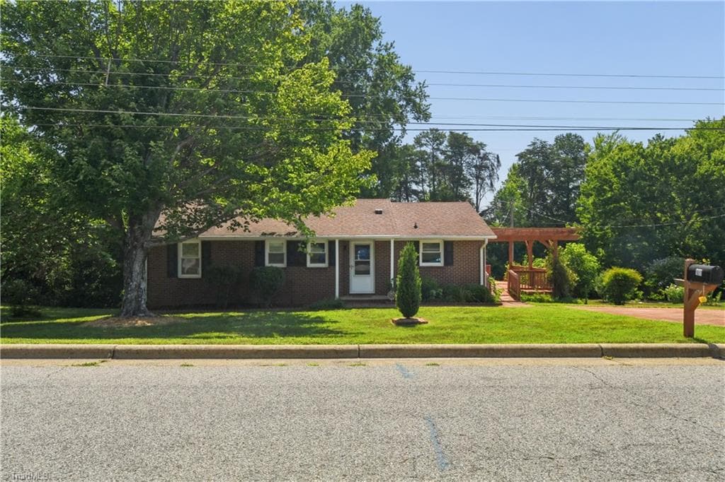 1011 Duggins Street, Kernersville NC 27284