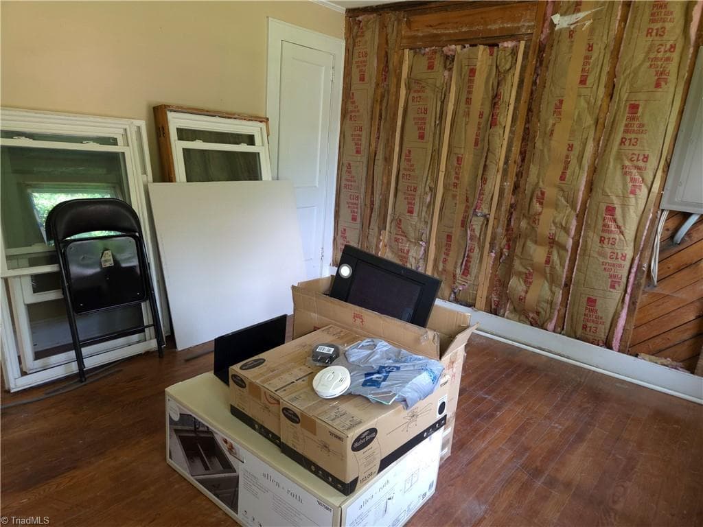 Remarks at 402 and 410 Worth Street, Mount Airy NC 27030, photo 17 of 20