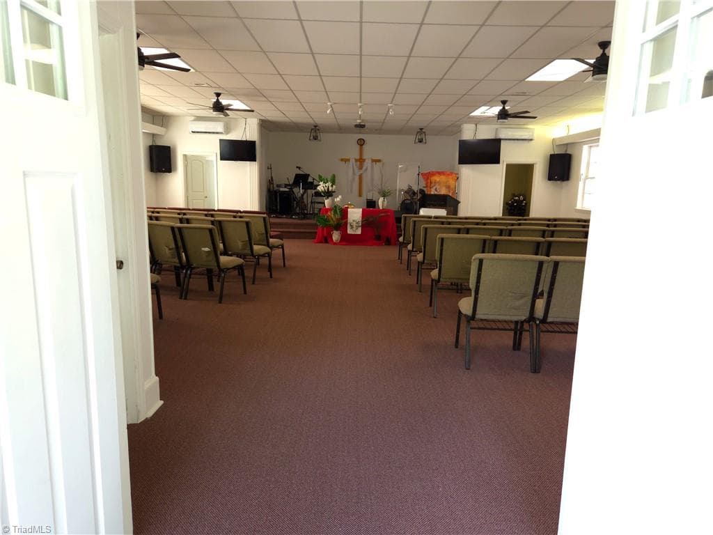 Remarks at 402 and 410 Worth Street, Mount Airy NC 27030, photo 3 of 20
