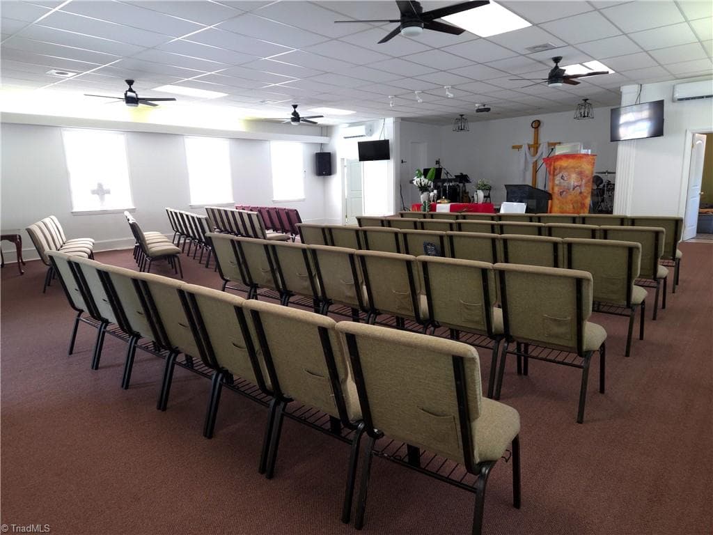 Remarks at 402 and 410 Worth Street, Mount Airy NC 27030, photo 4 of 20