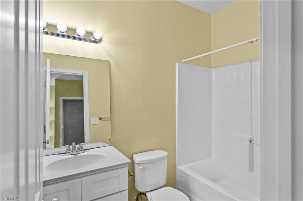 Stick/Site Built at 3813 Tarrant Trace Circle, High Point NC 27265, photo 16 of 27