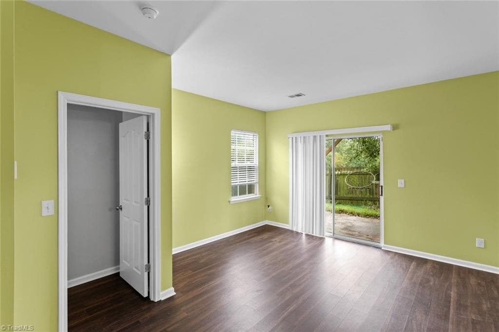 Stick/Site Built at 3813 Tarrant Trace Circle, High Point NC 27265, photo 14 of 27