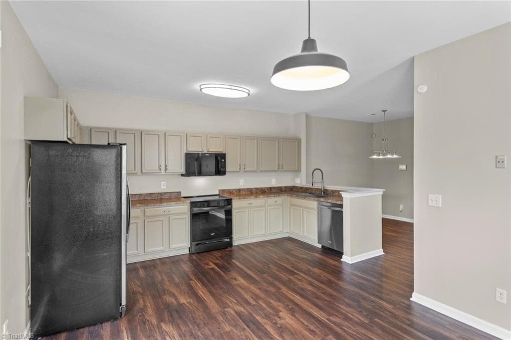 Stick/Site Built at 3813 Tarrant Trace Circle, High Point NC 27265, photo 8 of 27