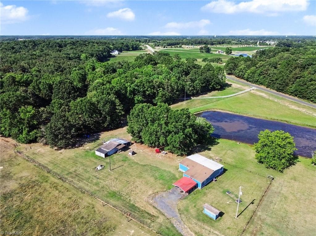 Manufactured Home at 812 Forest Hills School Road N, Marshville NC 28103, Marshville, photo 22 of 26