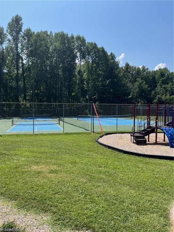 Stick/Site Built at 6100 Clarkwood Circle, Greensboro NC 27410, photo 41 of 42