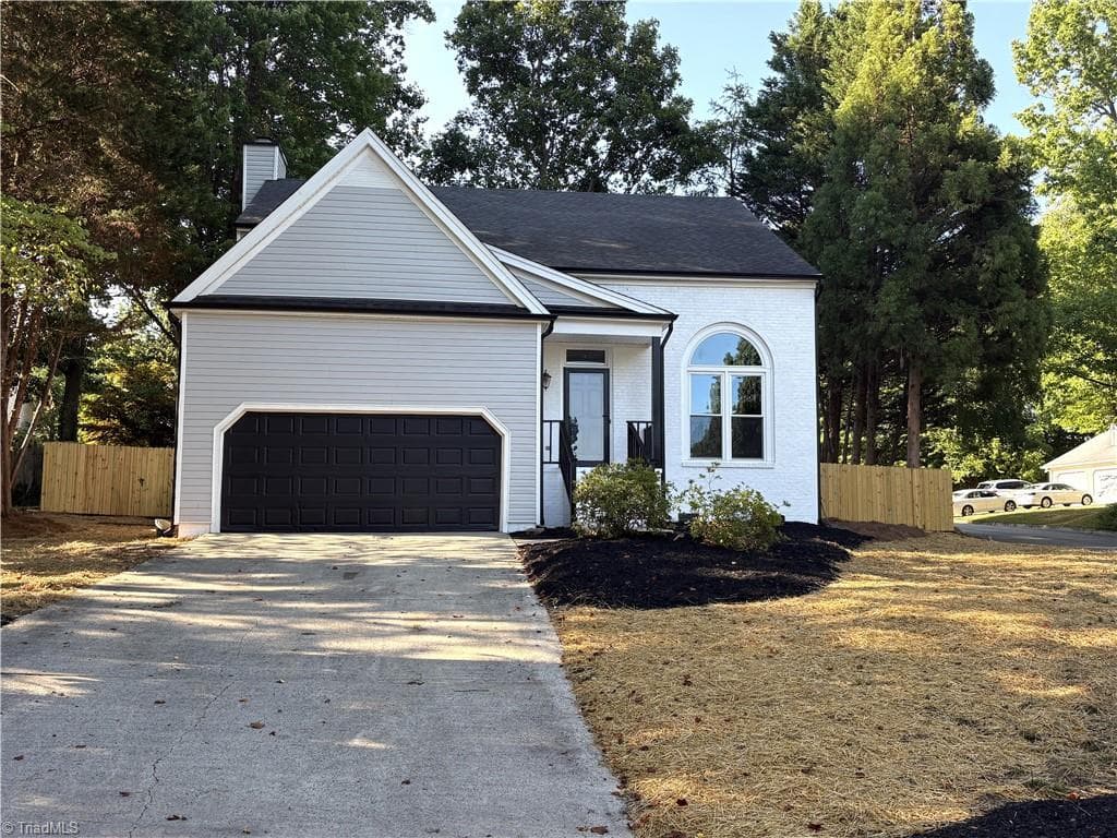 Stick/Site Built at 6100 Clarkwood Circle, Greensboro NC 27410, photo 4 of 42