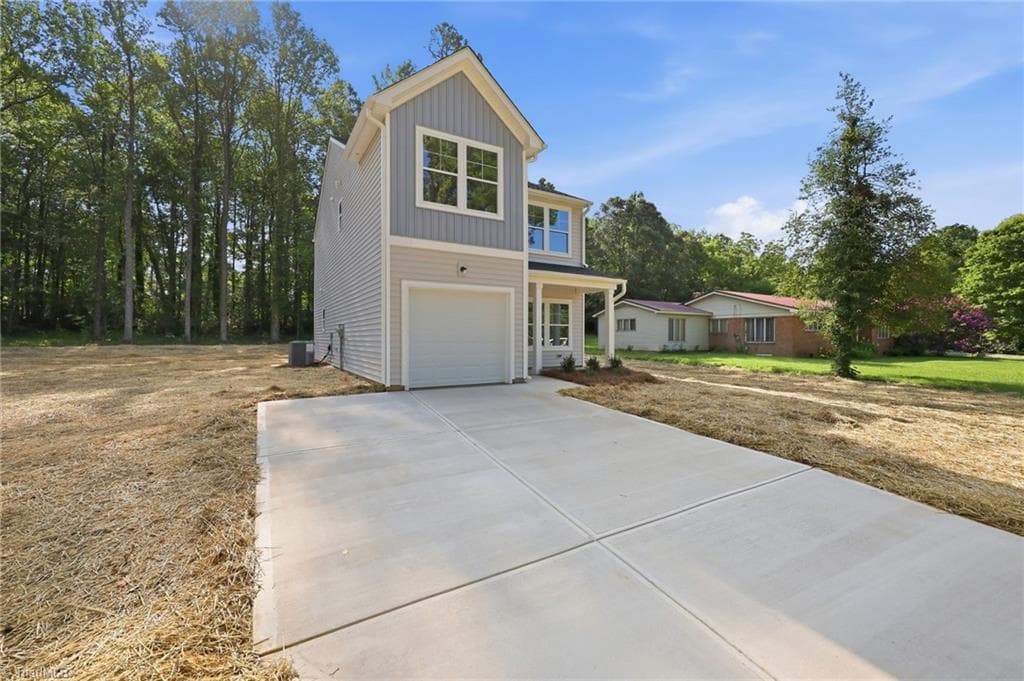 Stick/Site Built at 120 Maplewood Avenue, Thomasville NC 27360, photo 26 of 36