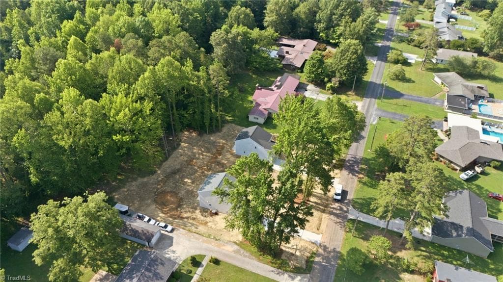 Stick/Site Built at 120 Maplewood Avenue, Thomasville NC 27360, photo 34 of 36
