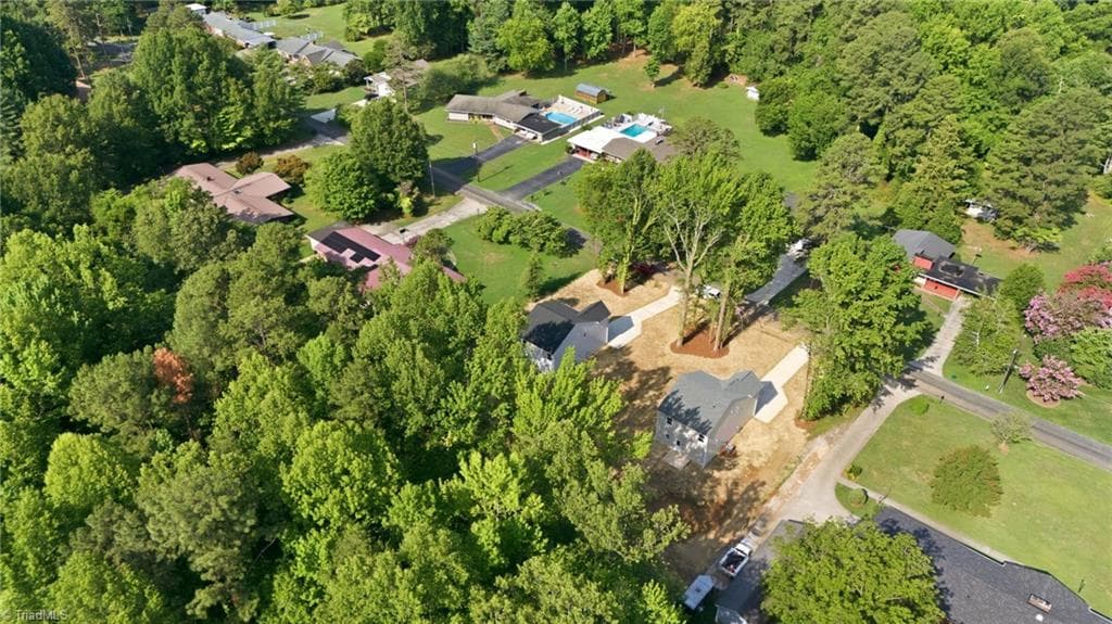 Stick/Site Built at 120 Maplewood Avenue, Thomasville NC 27360, photo 33 of 36