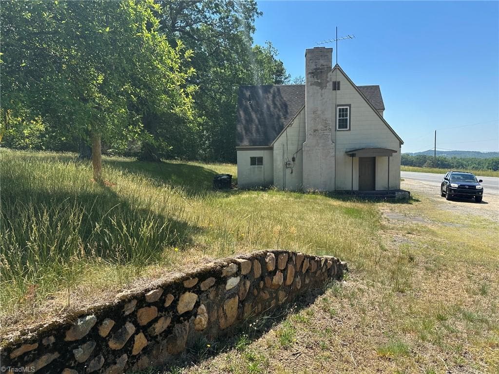 Remarks at 4188 US Highway 21, Thurmond NC 28683, photo 10 of 22