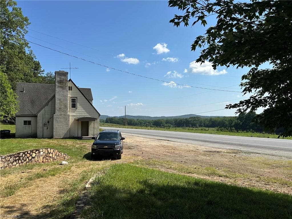 Remarks at 4188 US Highway 21, Thurmond NC 28683, photo 15 of 22