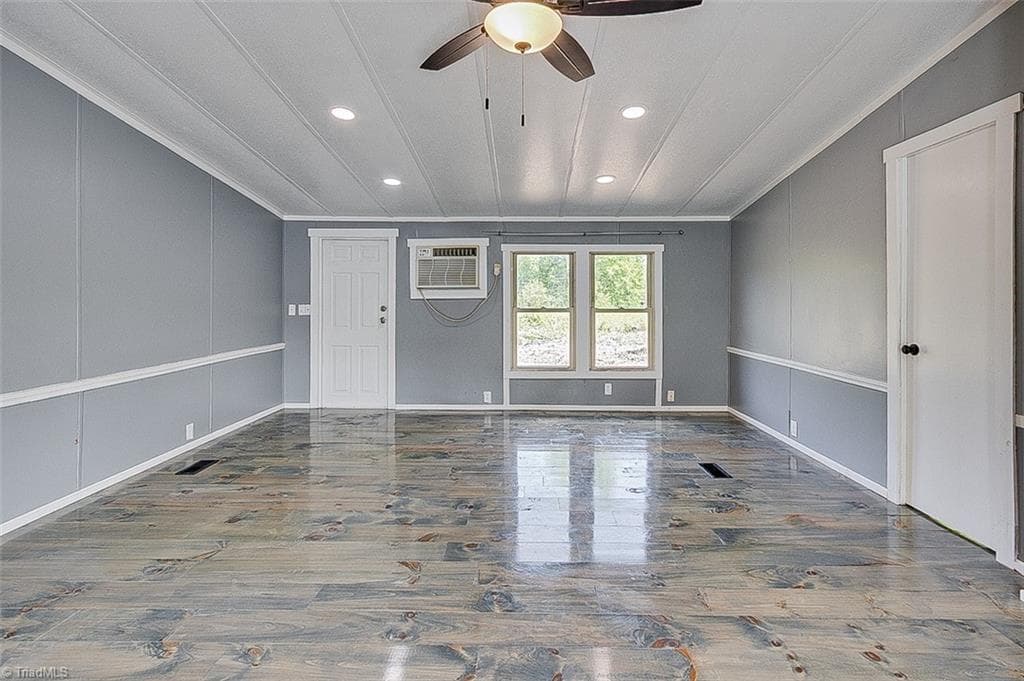 Manufactured Home at 4864 US Highway 220, Asheboro NC 27205, Asheboro, photo 43 of 94